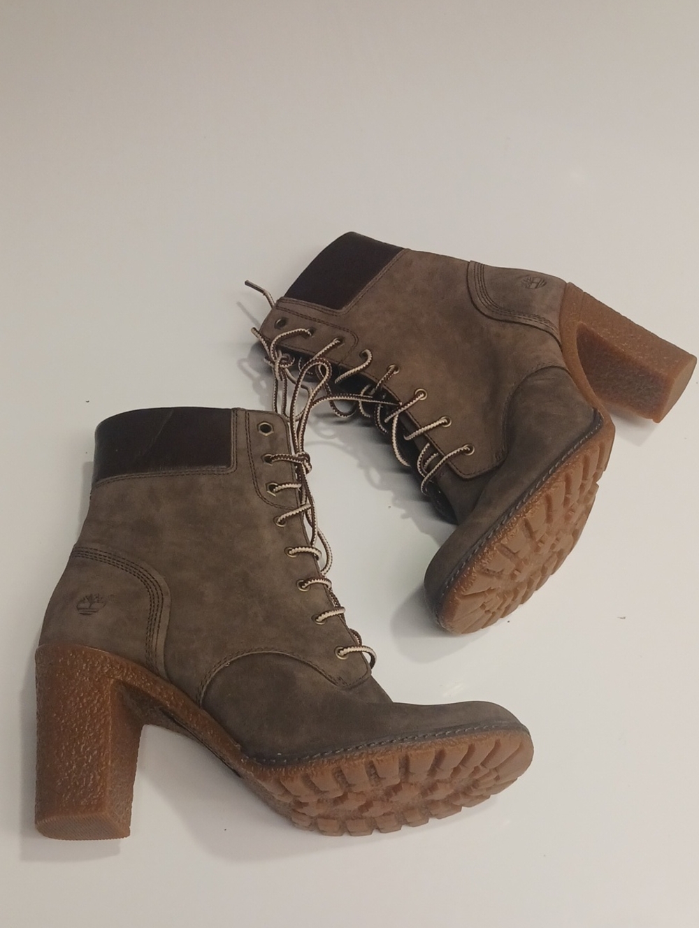 Timberland Women's Brown Lace-Up Chunky Heel Boots - Picture 2 of 7